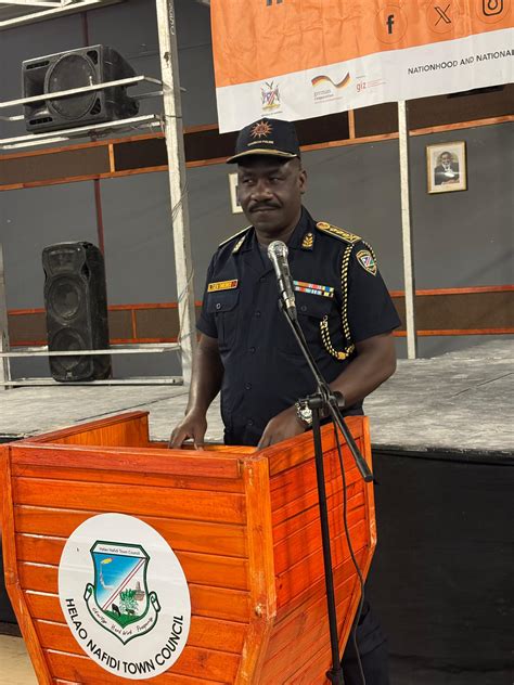 Nude sharing is not love: Shikongo - Informanté