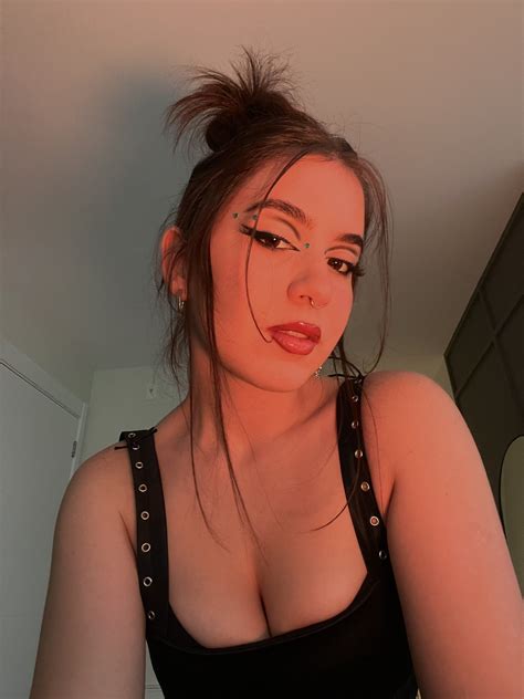 Mimi (@bae_bclynaprica) / Twitter