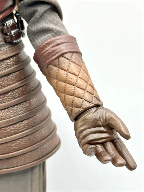 The Armorer Hot Toys Toyfare Exclusive 2021 Review