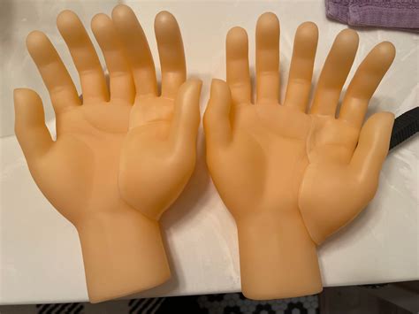 Ideas for making my head look like hands : r/CosplayHelp