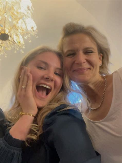 Pin by Naomi Christiansen on Motherhood & Childhood | Mother daughter