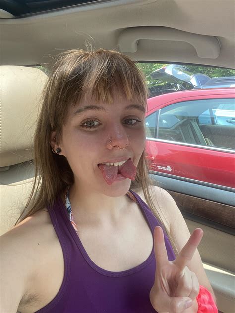 Tongue split - Day 2 : r/bodymods