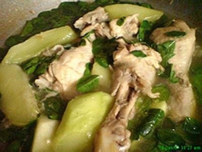 The Bests of Malungay: TINOLANG MANOK WITH MALUNGGAY