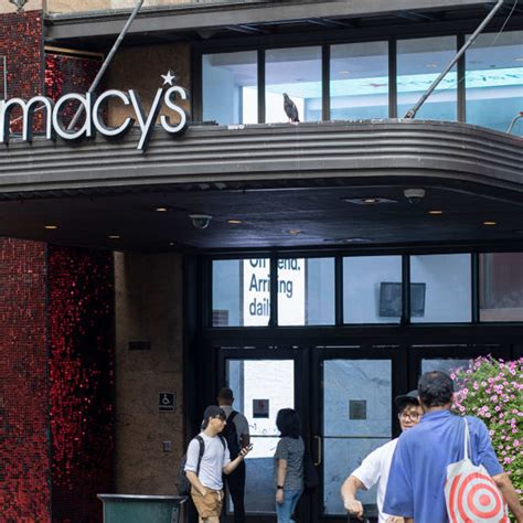 Apple TV+'s New Comedy The Studio (2025): Cast, Release Date - Parade