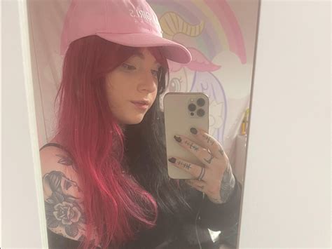 What Industry Insiders Are Saying About Emileexo's OnlyFans Leak (You Need To See This) Image 5