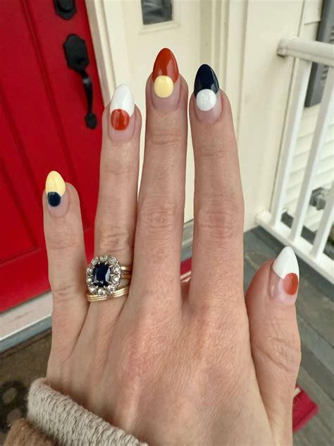 Midcentury modern circle nail art manicure in 2025 | Nail art, Nail