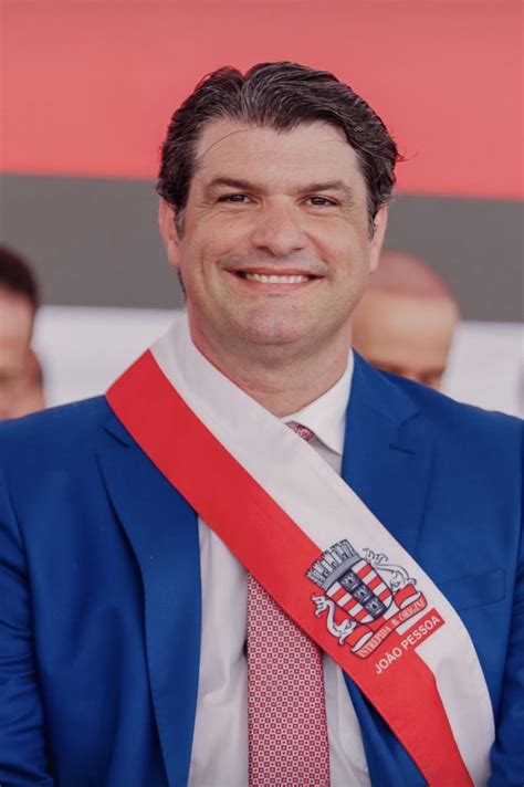 Quem Nasce Em João Pessoa - Nasce em João Pessoa uma nova liderança: Léo Bezerra. Por Silvano Dias ...