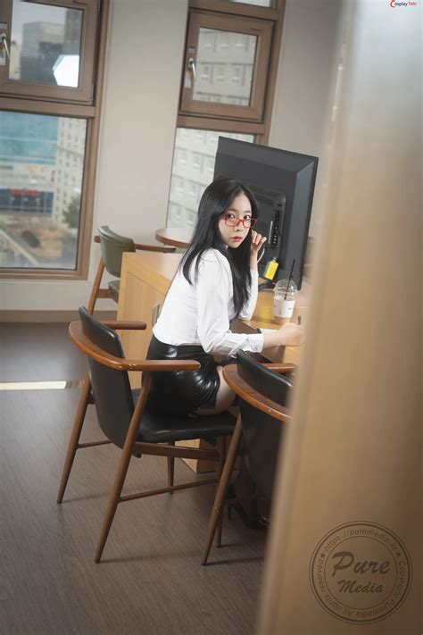 Pure Media - Malrang (말랑) - Office Staff "101 photos" - Cosplaytele