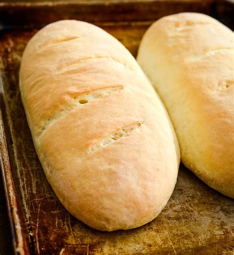 Italian Bread Loaves {Only 6 Ingredients!} | Lil' Luna