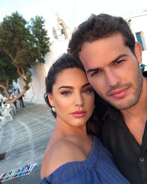 Kelly Brook flashes boobs as she bares all in eye-popping topless