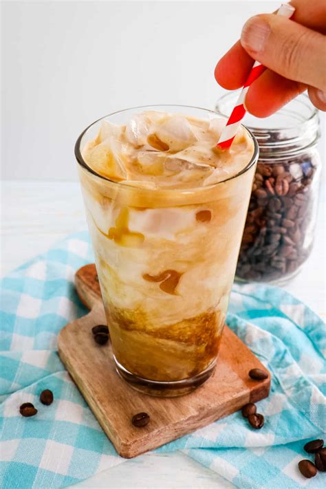 EASY Iced Caramel Latte Recipe | Delightful E Made