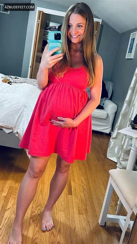 EMILY W. KING Feet - AZNudeFeet