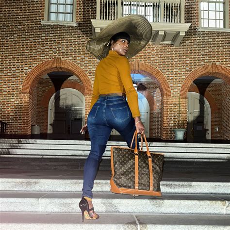 Kim Carta on Twitter: "Always been a lady in these streets ️ https://t