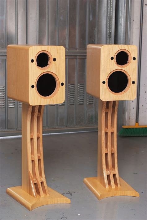 speaker stands diy 4