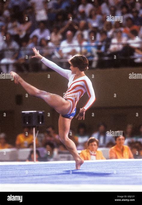 1984 olympics mary lou retton hi-res stock photography and images - Alamy