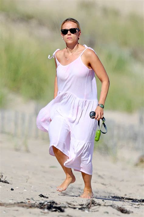Scarlett Johansson in a Purple Summer Dress Was Spotted on the Beach in