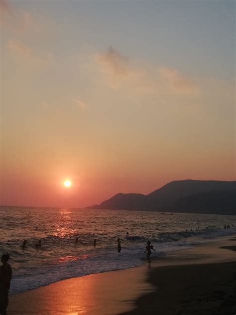 Sunset on Kleopatra Beach (Alanya, Turkey) : r/Beachporn