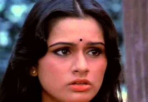 Padmini Kolhapure celebrates b'day with 'Ye Galiyan Ye Chaubara' motion ...