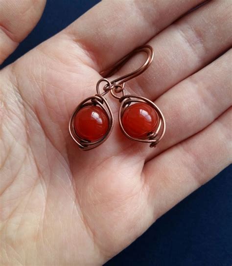 Серьги из медной проволоки с сердоликом | Gemstone rings, Gemstones ...