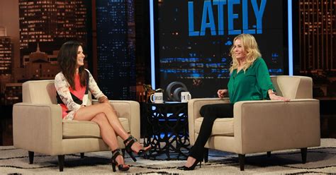 Sandra Bullock, Chelsea Handler dish about shower scene