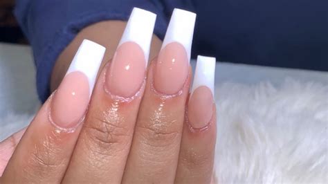 White French Tip Acrylic Nails