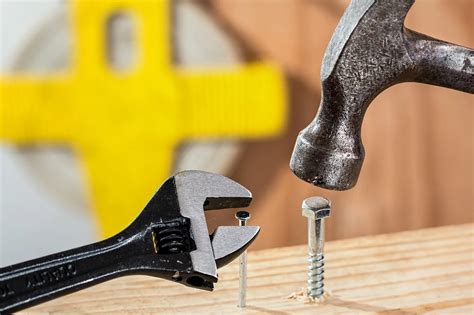 ManMade Essentials: When to Use Nails vs Screws - ManMadeDIY