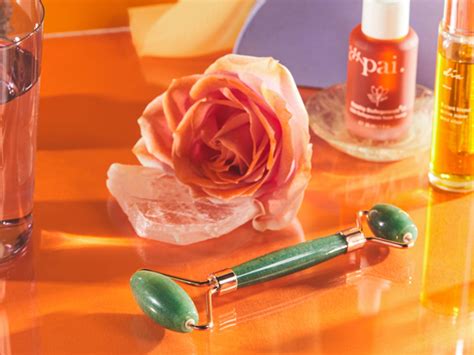 We Tried It: How Do Jade Rollers Work?