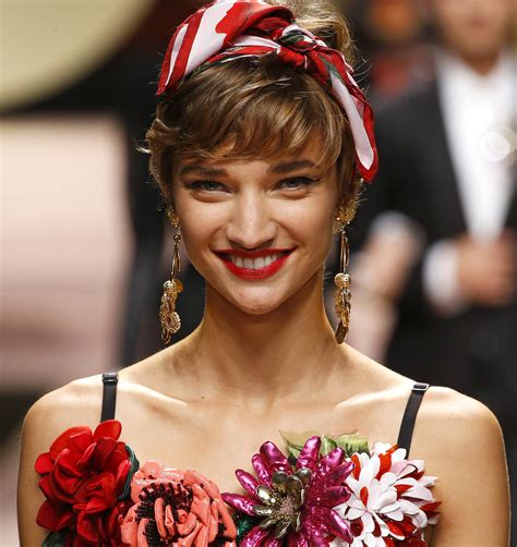 The recipe for red lipstick, an absolute must-have in every makeup fan