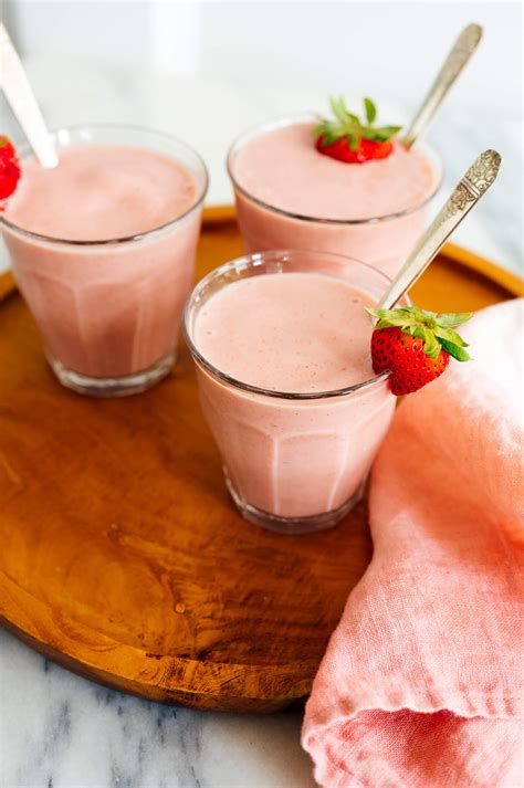 Simple Strawberry Smoothie – Daily Recipe Share