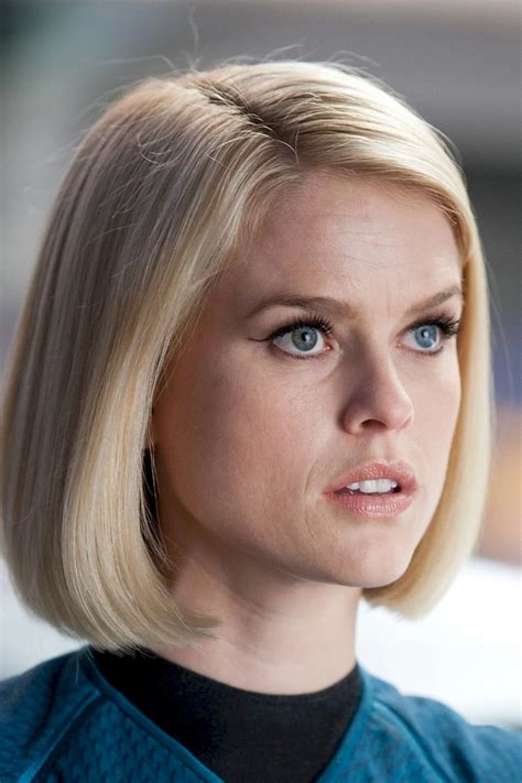 Alice Eve : sa biographie, filmographie, et quelques photos