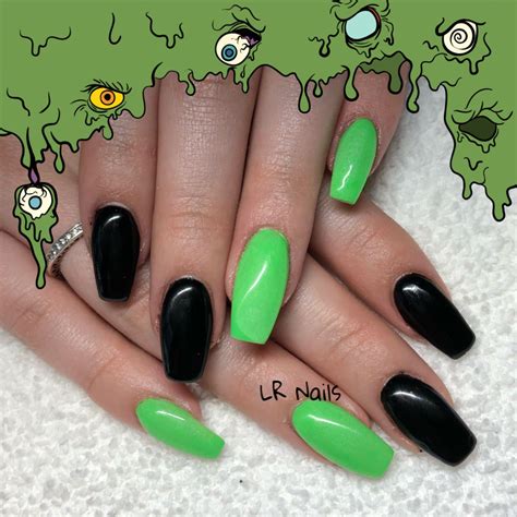 Acrylic Nails Green And Black - Submitted 1 year ago by rylielovessoftball.