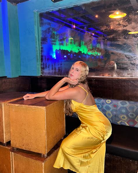 Sabrina Pereira (@sabrinasz1_) • Instagram photos and videos