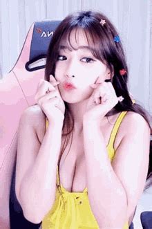 Bj Sucking GIFs | Tenor
