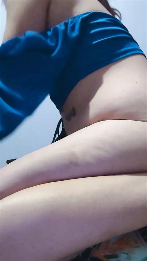 Pillow Masturbation: Pillow Humping Amateur Porn feat. Emma girls