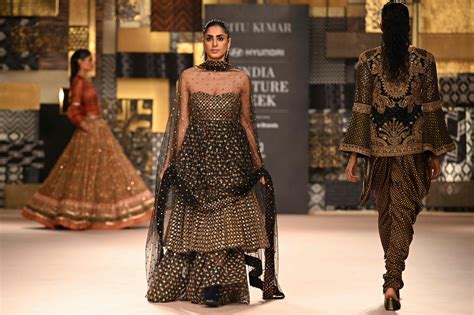 Ritu Kumar at India Couture Week 2023: Old world charm in a modern ...