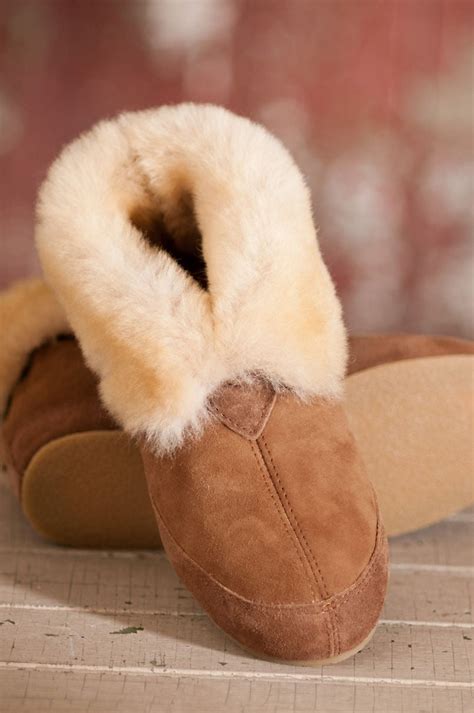 Women's Fireside Sheepskin Slippers | Overland