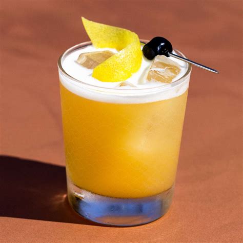 The 15 Best Cocktails to Make if You Like Whiskey Sours