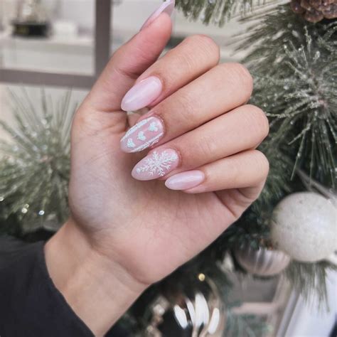 33 Romantic Light Pink Winter Nails You Need to Copy - Nail Designs Daily