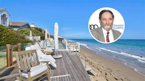 Eric Roth Lists Linda Ronstadt's Former Malibu Beach House - Variety