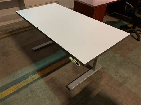 Adjustable Height Desk - Flip Office