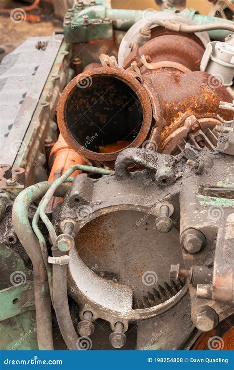 dirty breakers switch  electric box circuit breakers