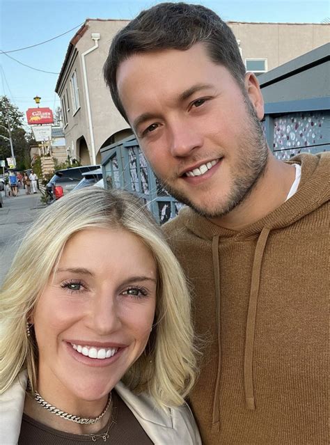 Matthew Stafford's wife, Kelly, gives QB Instagram 'peace offering'