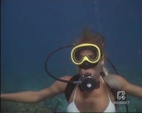 Cheryl Ladd in Charlie's Angels: Love Boat Angels (1979) | Scuba diver ...