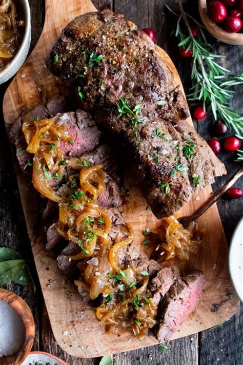 Christmas Dinner Menu With Beef Tenderloin / Traditional Christmas ...