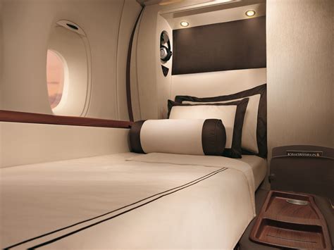 The 10 Most Luxurious First-Class Airline Cabins | First class airline