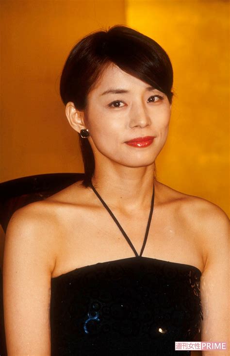 【画像・写真】石田ゆり子、“奇跡のアラフィフ”の秘密は「姿を美しくする」1本5000円スプーン | 週刊女性PRIME