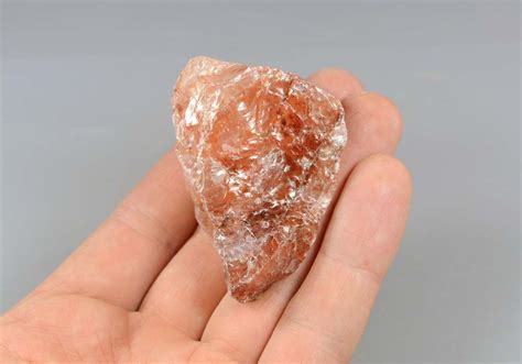 Купить Кварц с гематитом 66,65 грамм в интернет-магазине «Долина Камней»