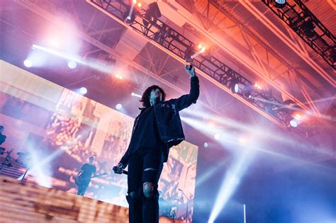 Free Images : entertainment, stage, light, performing arts, music