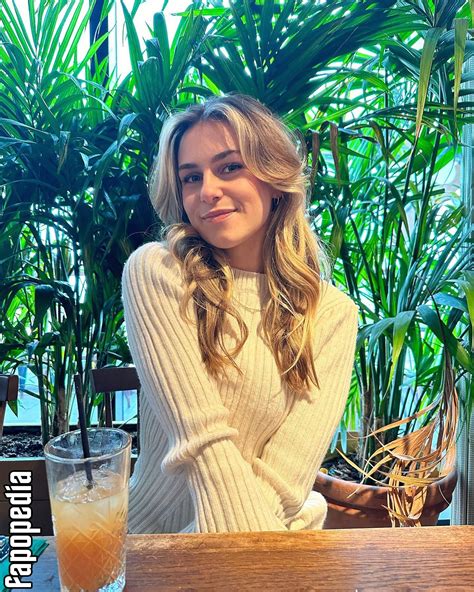 Shannon Langdon Nude Leaks - Photo #4789595 - Fapopedia