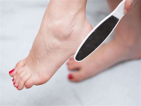 Itchy Feet: Symptoms, Causes, and Treatments - Feet First Clinic